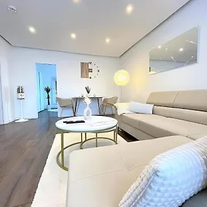 Regency - Stylische Zentrale 50m2 Mit Balkon, Wasserblick Und Netflix , Hannover Deutschland